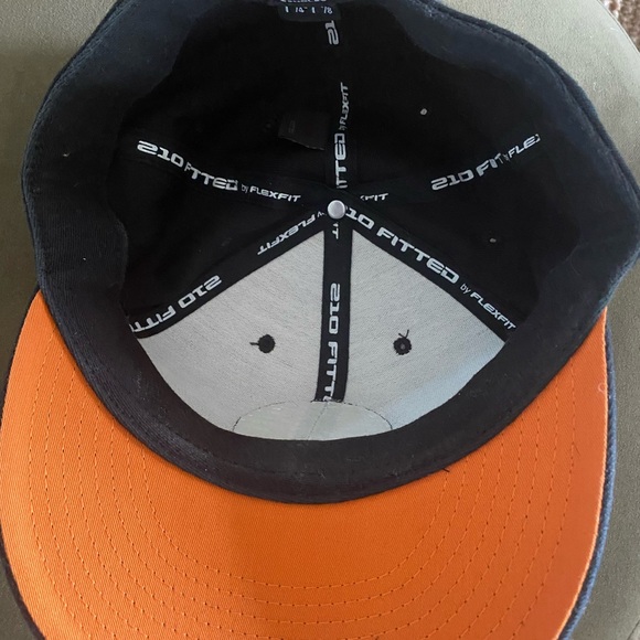 Santa Cruz fitted hat L / XL - Picture 3 of 4